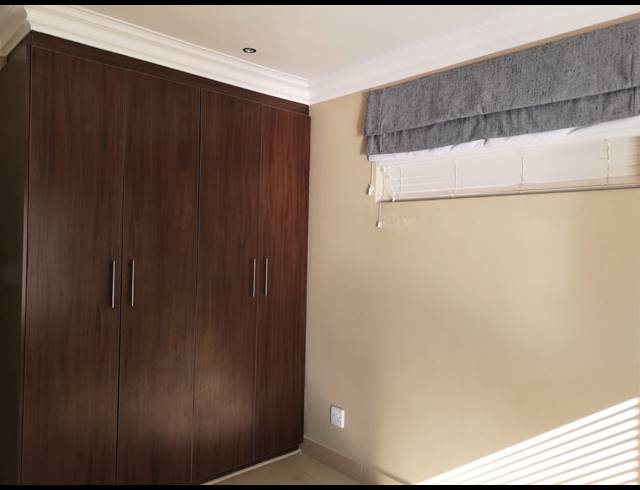 4 BEDROOM TOWNHOUSE FOR SALE IN LILYVALE S H